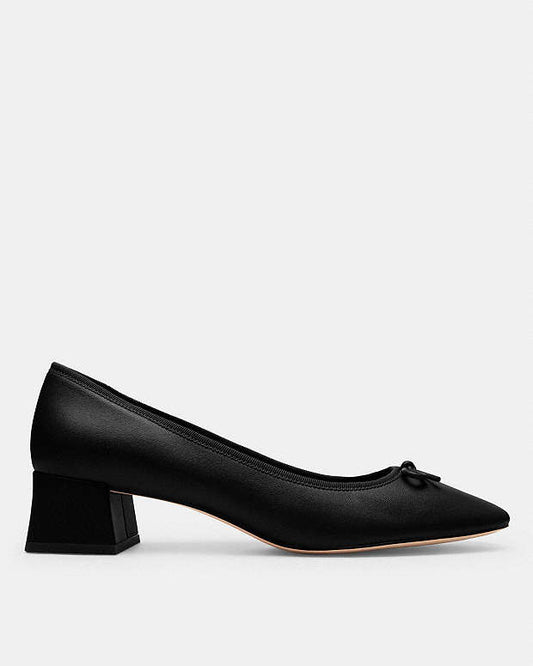 Ava Pumps