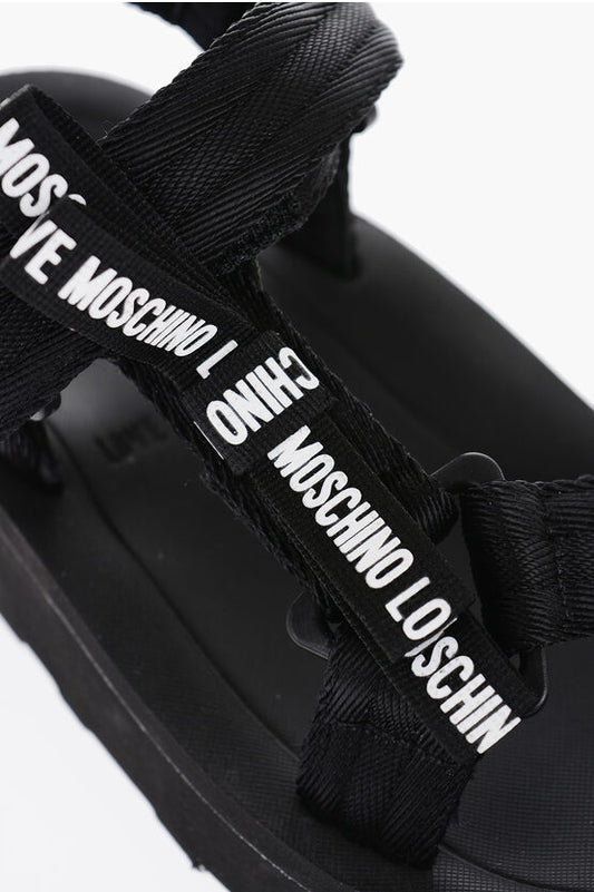 LOVE Moschino