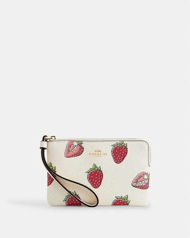 Corner zip wristlet